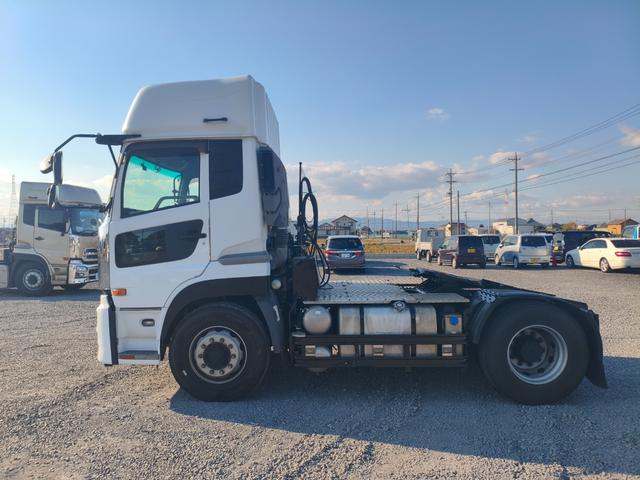 クオン 　トラクタ　走行３７万キロ　第五輪荷重１１５００ｋｇ　ハイルーフ（5枚目）