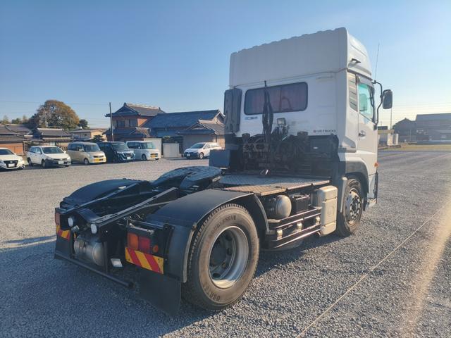 クオン 　トラクタ　走行３７万キロ　第五輪荷重１１５００ｋｇ　ハイルーフ（7枚目）