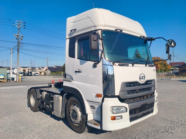 クオン 　トラクタ　走行３７万キロ　第五輪荷重１１５００ｋｇ　ハイルーフ（9枚目）