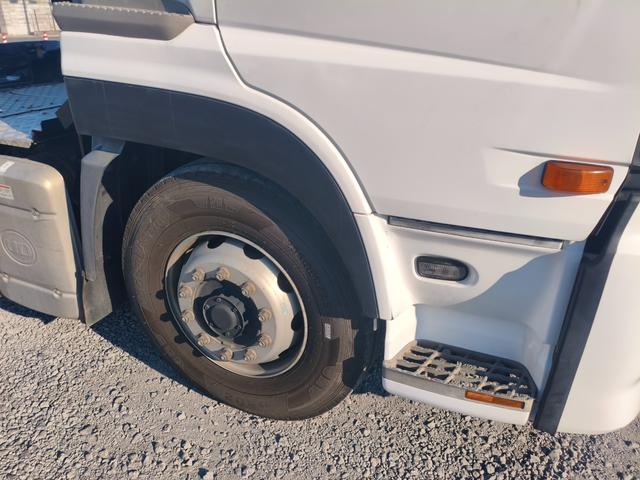 クオン 　トラクタ　走行３７万キロ　第五輪荷重１１５００ｋｇ　ハイルーフ（11枚目）