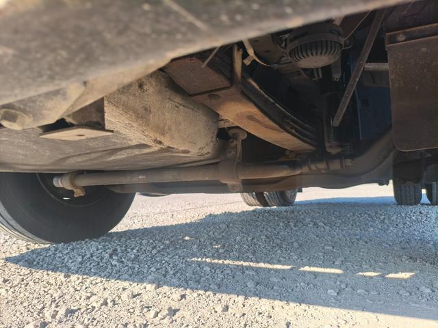 クオン 　トラクタ　走行３７万キロ　第五輪荷重１１５００ｋｇ　ハイルーフ（50枚目）