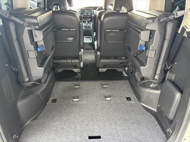 セレナ eパワーハイウェイスターV プロパイロット 純正10インチナビ フリップダウンモニター 両側パワースライドドア レーダークルーズコントロール 本革シート フルセグTV Bluetooth 全周囲カメラ LEDヘッドライト(11枚目)