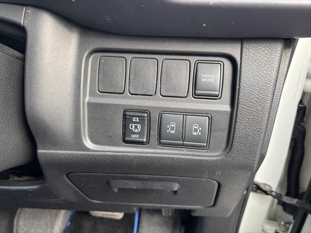 セレナ eパワーハイウェイスターV プロパイロット 純正10インチナビ フリップダウンモニター 両側パワースライドドア レーダークルーズコントロール 本革シート フルセグTV Bluetooth 全周囲カメラ LEDヘッドライト(39枚目)