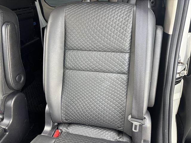 セレナ eパワーハイウェイスターV プロパイロット 純正10インチナビ フリップダウンモニター 両側パワースライドドア レーダークルーズコントロール 本革シート フルセグTV Bluetooth 全周囲カメラ LEDヘッドライト(63枚目)