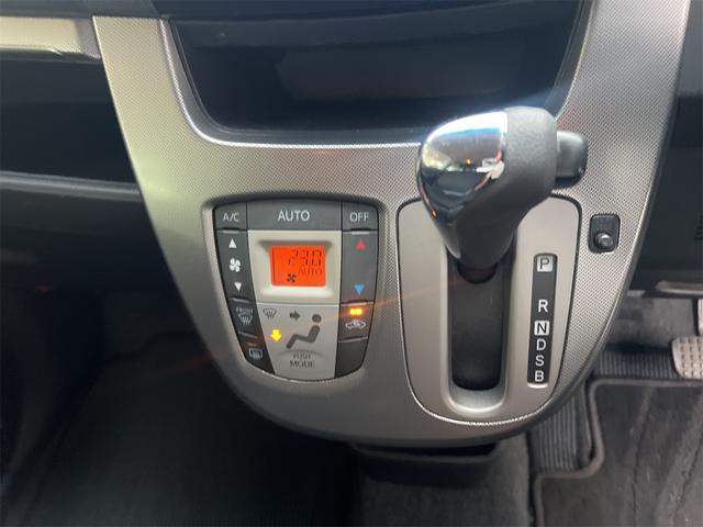 ムーヴ カスタム　Ｘ　バックカメラ　ナビ　ＬＥＤヘッドランプ　スマートキー　アイドリングストップ　電動格納ミラー　ベンチシート　ＣＶＴ　盗難防止システム　ＡＢＳ　アルミホイール　衝突安全ボディ　エアコン　パワーステアリング（8枚目）