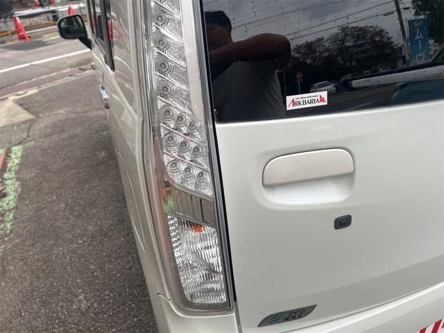 ムーヴ カスタム　Ｘ　バックカメラ　ナビ　ＬＥＤヘッドランプ　スマートキー　アイドリングストップ　電動格納ミラー　ベンチシート　ＣＶＴ　盗難防止システム　ＡＢＳ　アルミホイール　衝突安全ボディ　エアコン　パワーステアリング（25枚目）