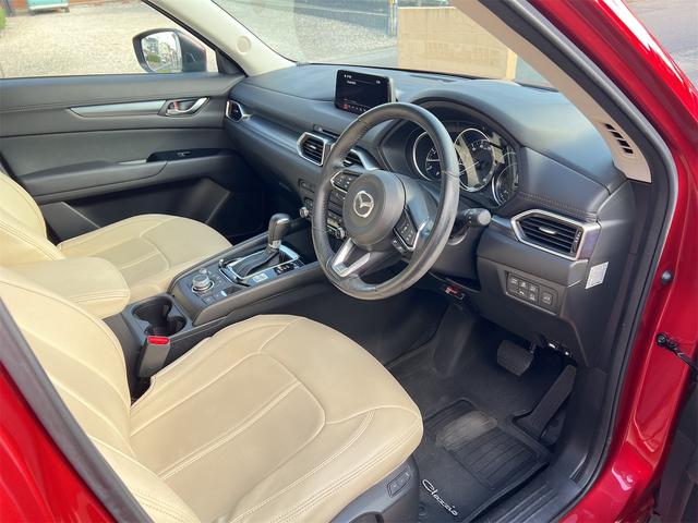 ＣＸ－５ ２０Ｓ　プロアクティブ　ドライブレコーダー　ＥＴＣ　バックカメラ　クリアランスソナー　オートクルーズコントロール　レーンアシスト　パワーシート　衝突被害軽減システム　オートライト　ＬＥＤヘッドランプ　電動リアゲート（16枚目）