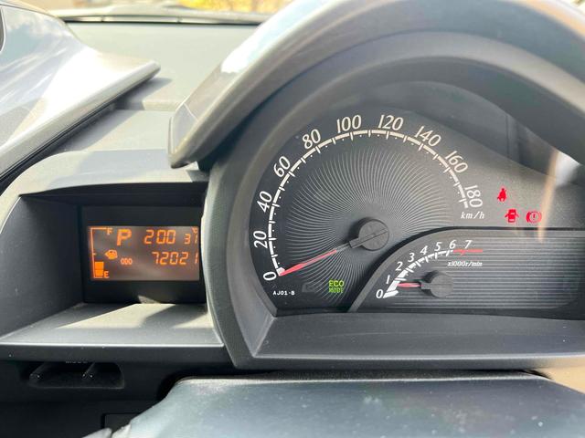 ｉＱ １００Ｘ　２シーター　ＥＴＣ　ナビ　ＴＶ　アルミホイール　キーレスエントリー　電動格納ミラー　ＣＶＴ　衝突安全ボディ　ＡＢＳ　ＥＳＣ　ＣＤ　エアコン　パワーステアリング　パワーウィンドウ（5枚目）