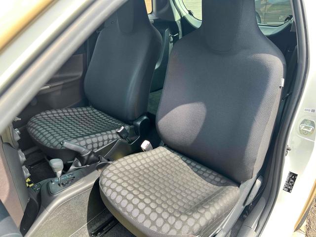 ｉＱ １００Ｘ　２シーター　ＥＴＣ　ナビ　ＴＶ　アルミホイール　キーレスエントリー　電動格納ミラー　ＣＶＴ　衝突安全ボディ　ＡＢＳ　ＥＳＣ　ＣＤ　エアコン　パワーステアリング　パワーウィンドウ（10枚目）