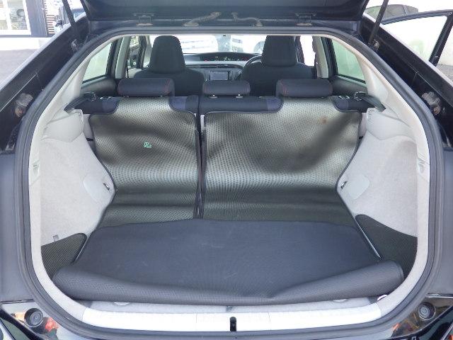 プリウス Ｓツーリングセレクション・Ｇ’ｓ　社外ナビ＆フルセグＴＶ／Ｂｌｕｅｔｏｏｔｈ／ＨＩＤヘッドライト／スマートキー／プッシュスタート／ＥＴＣ（16枚目）