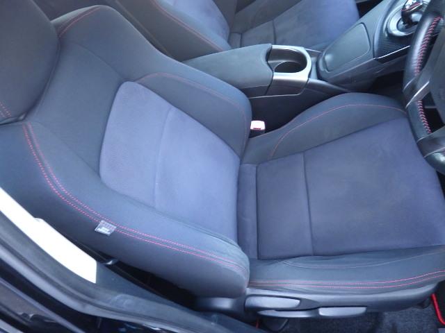 プリウス Ｓツーリングセレクション・Ｇ’ｓ　社外ナビ＆フルセグＴＶ／Ｂｌｕｅｔｏｏｔｈ／ＨＩＤヘッドライト／スマートキー／プッシュスタート／ＥＴＣ（26枚目）