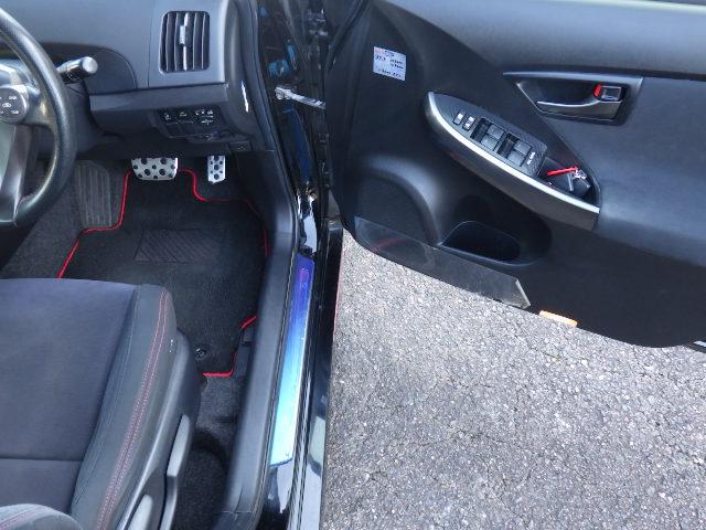 プリウス Ｓツーリングセレクション・Ｇ’ｓ　社外ナビ＆フルセグＴＶ／Ｂｌｕｅｔｏｏｔｈ／ＨＩＤヘッドライト／スマートキー／プッシュスタート／ＥＴＣ（35枚目）