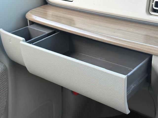 アルトラパン Ｓ　２トーンカラー／全方位モニター／純正ナビ／フルセグＴＶ／Ｂｌｕｅｔｏｏｔｈ／ＨＩＤヘッドライト／フォグライト／スマートキー／プッシュスタート／衝突軽減ブレーキ／ＥＴＣ／白ルーフ／アイドリングストップ（47枚目）