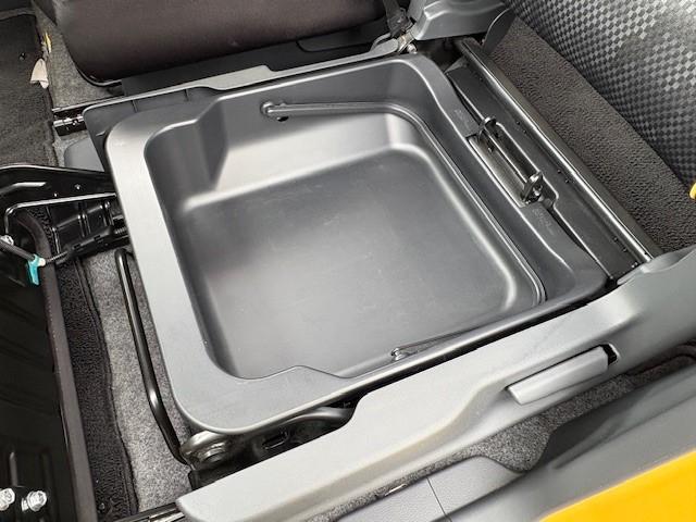 ハスラー Ｇ　社外ナビ　Ｂｌｕｅｔｏｏｔｈ　フルセグＴＶ　ＥＴＣ　レーダーブレーキ　シートヒーター　ツートンルーフ（51枚目）