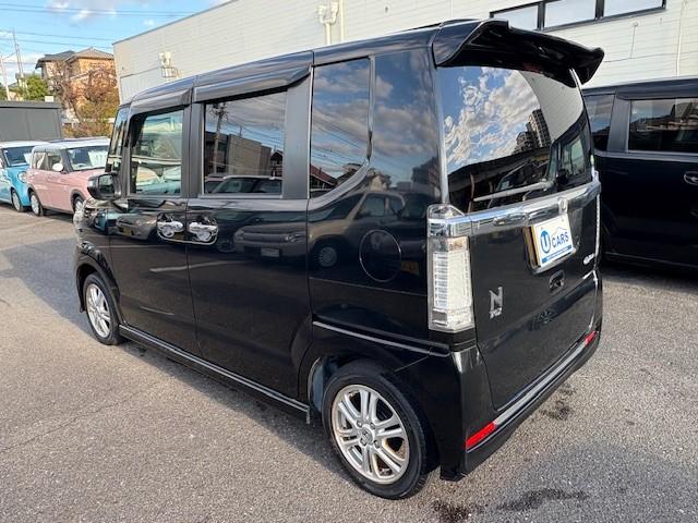 Ｎ－ＢＯＸカスタム Ｇ・Ｌパッケージ　純正ナビ／Ｂｌｕｅｔｏｏｔｈ／パワースライド／ＨＩＤヘッドライト／スマートキー／プッシュスタート／純正アルミ／アイドリングストップ／フォグライト（6枚目）