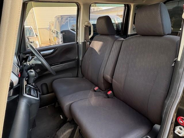 Ｎ－ＢＯＸカスタム Ｇ・Ｌパッケージ　純正ナビ／Ｂｌｕｅｔｏｏｔｈ／パワースライド／ＨＩＤヘッドライト／スマートキー／プッシュスタート／純正アルミ／アイドリングストップ／フォグライト（32枚目）