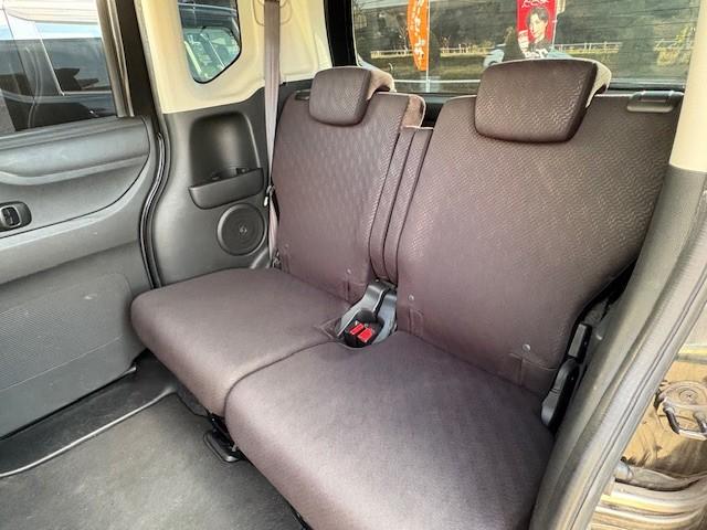 Ｎ－ＢＯＸカスタム Ｇ・Ｌパッケージ　純正ナビ／Ｂｌｕｅｔｏｏｔｈ／パワースライド／ＨＩＤヘッドライト／スマートキー／プッシュスタート／純正アルミ／アイドリングストップ／フォグライト（34枚目）