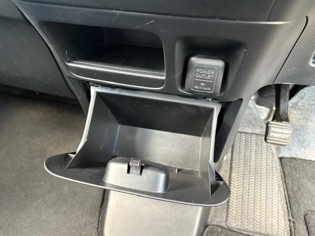 Ｎ－ＢＯＸカスタム Ｇ・Ｌパッケージ　純正ナビ／Ｂｌｕｅｔｏｏｔｈ／パワースライド／ＨＩＤヘッドライト／スマートキー／プッシュスタート／純正アルミ／アイドリングストップ／フォグライト（47枚目）