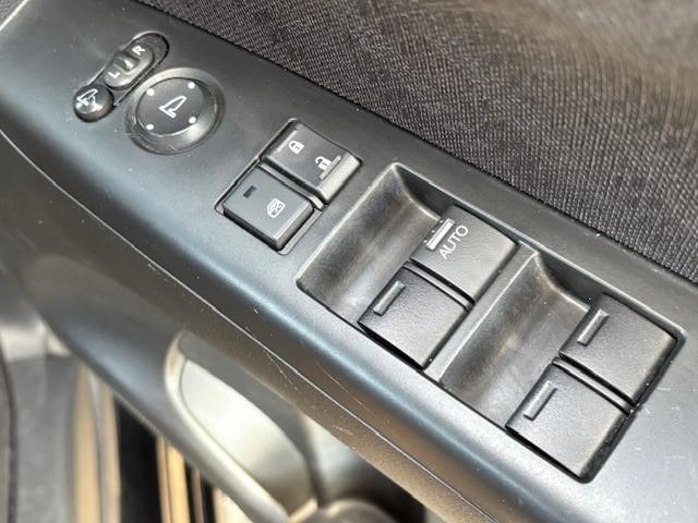 Ｎ－ＢＯＸカスタム Ｇ・Ｌパッケージ　純正ナビ／Ｂｌｕｅｔｏｏｔｈ／パワースライド／ＨＩＤヘッドライト／スマートキー／プッシュスタート／純正アルミ／アイドリングストップ／フォグライト（52枚目）