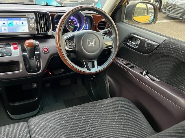 N-ONE プレミアム・Lパッケージ ナビ/Bluetooth/ステアリングスイッチ/ETC2.0/前後ドラレコ/ウッドコンビハンドル&ウッドパネル/HIDヘッドライト/スマートキー/純正AW(53枚目)