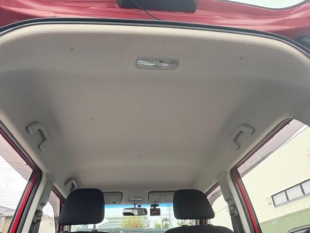 Ｎ－ＯＮＥ プレミアム　２トーンカラー／ブラックルーフ／ナビ／ドライブレコーダー／ＨＩＤヘッドライト／プッシュスタート／スマートキー／純正アルミ／アイドリングストップ（40枚目）