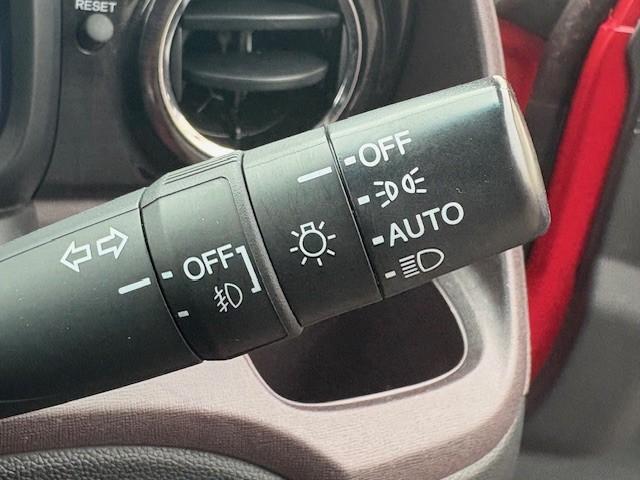 Ｎ－ＯＮＥ プレミアム　２トーンカラー／ブラックルーフ／ナビ／ドライブレコーダー／ＨＩＤヘッドライト／プッシュスタート／スマートキー／純正アルミ／アイドリングストップ（50枚目）