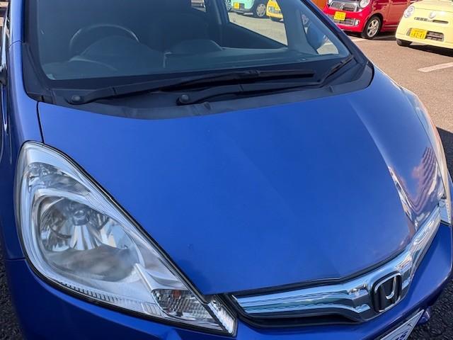 フィットハイブリッド ナビプレミアムセレクション　ナビＴＶ／シートヒーター／バックカメラ／スマートキー／ステアリングスイッチ／クルーズコントロール／アイドリングストップ（17枚目）