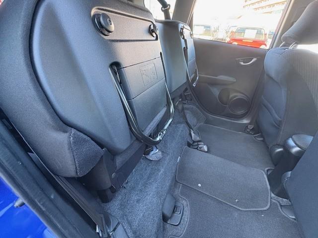 フィットハイブリッド ナビプレミアムセレクション　ナビＴＶ／シートヒーター／バックカメラ／スマートキー／ステアリングスイッチ／クルーズコントロール／アイドリングストップ（45枚目）