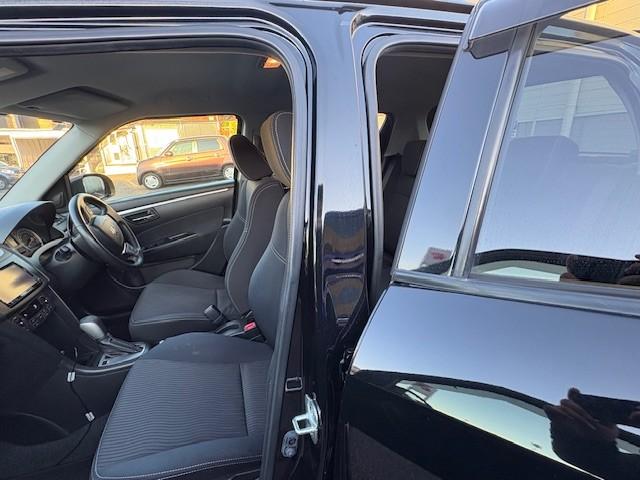 スイフト RS ナビTV/HIDヘッドライト/プッシュスタート/スマートキー/純正エアロ/純正アルミ/ステアリングスイッチ/フォグライト/オートエアコン(32枚目)