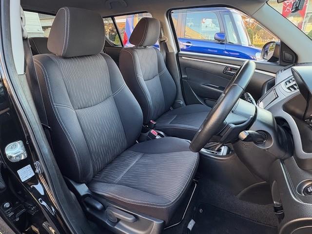 スイフト RS ナビTV/HIDヘッドライト/プッシュスタート/スマートキー/純正エアロ/純正アルミ/ステアリングスイッチ/フォグライト/オートエアコン(35枚目)