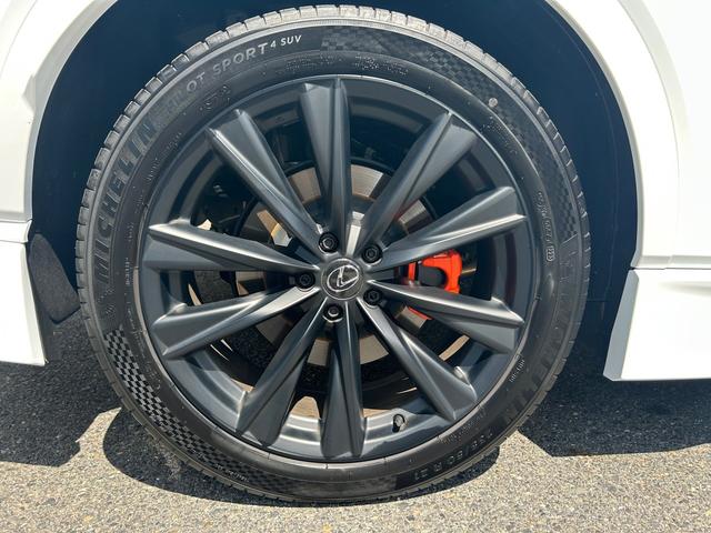 ＲＸ ＲＸ５００ｈ　Ｆスポーツパフォーマンス　４ＷＤ　ＴＲＤエアロ　スポーツマフラー＆リヤディフューザー　デジタルインナ－ミラ－　パノラマルーフ（16枚目）