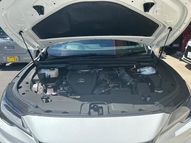 ＲＸ ＲＸ５００ｈ　Ｆスポーツパフォーマンス　４ＷＤ　ＴＲＤエアロ　スポーツマフラー＆リヤディフューザー　デジタルインナ－ミラ－　パノラマルーフ（18枚目）