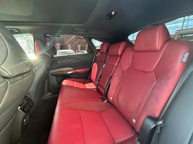 ＲＸ ＲＸ５００ｈ　Ｆスポーツパフォーマンス　４ＷＤ　ＴＲＤエアロ　スポーツマフラー＆リヤディフューザー　デジタルインナ－ミラ－　パノラマルーフ（24枚目）