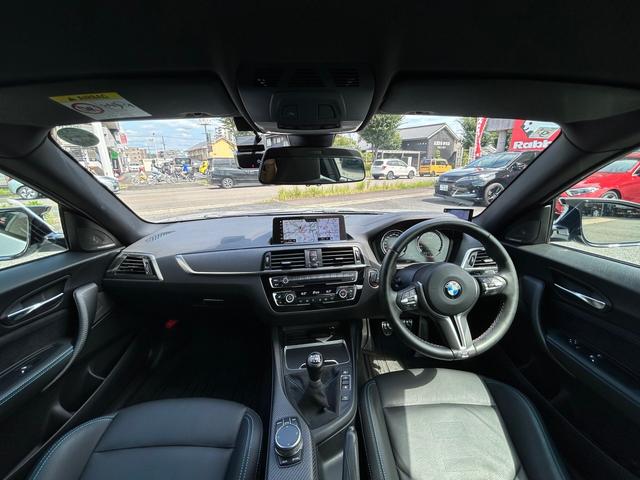 Ｍ２ コンペティション　ＨＤＤ純正ナビ　ブラックレザーシート（23枚目）