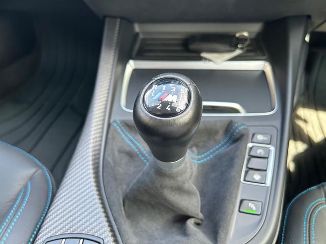 Ｍ２ コンペティション　ＨＤＤ純正ナビ　ブラックレザーシート（31枚目）