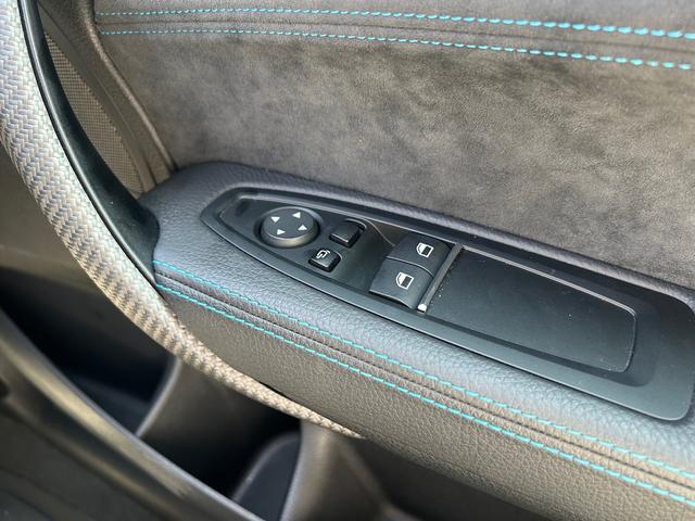 Ｍ２ コンペティション　ＨＤＤ純正ナビ　ブラックレザーシート（32枚目）