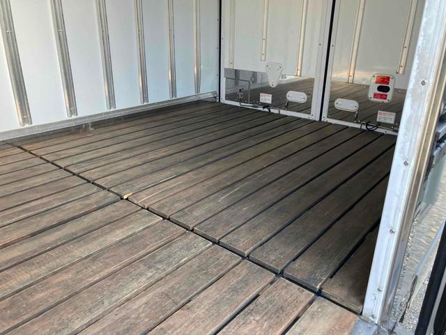 キャンター 中温冷凍車ー5C°東プレ荷台箱 サーモキング冷凍機 レンタアップ 左開口部サイズW820H1620 リア観音開きサイズW1750H1790(12枚目)