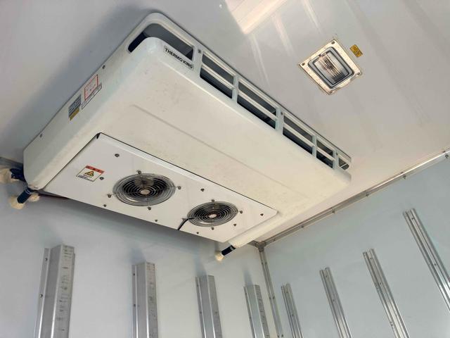 キャンター 中温冷凍車ー5C°東プレ荷台箱 サーモキング冷凍機 レンタアップ 左開口部サイズW820H1620 リア観音開きサイズW1750H1790(13枚目)