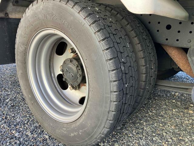 キャンター 中温冷凍車ー5C°東プレ荷台箱 サーモキング冷凍機 レンタアップ 左開口部サイズW820H1620 リア観音開きサイズW1750H1790(24枚目)