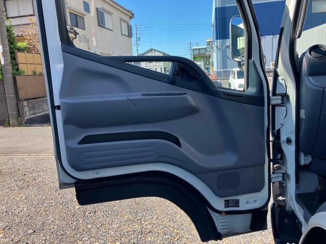 キャンター 中温冷凍車ー5C°東プレ荷台箱 サーモキング冷凍機 レンタアップ 左開口部サイズW820H1620 リア観音開きサイズW1750H1790(29枚目)