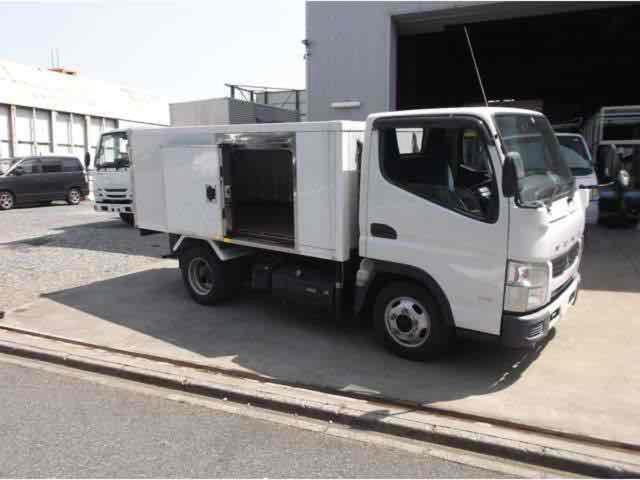 キャンター 全低床 ワイドキャブ ディーゼルターボ 両サイドワンタッチスライドドア 中温冷凍車-5度 東プレ車検証寸法468x169x197荷台内寸2940x1560x995ワンオーナー デュオニック(7枚目)