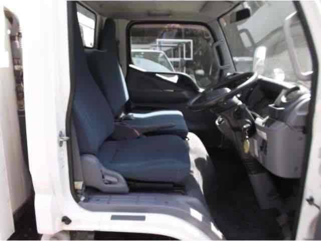 キャンター 全低床 ワイドキャブ ディーゼルターボ 両サイドワンタッチスライドドア 中温冷凍車-5度 東プレ車検証寸法468x169x197荷台内寸2940x1560x995ワンオーナー デュオニック(10枚目)