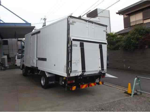 キャンター 　ワイドロング高床ディーゼルターボ　後輪ダブル　ロング中温冷凍車トプレ新明和マルチパワーゲート３．１ｔ積スタンバイモーター内寸５４００Ｘ幅２０５０Ｘ高１９９０（5枚目）