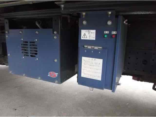 キャンター 　ワイドロング高床ディーゼルターボ　後輪ダブル　ロング中温冷凍車トプレ新明和マルチパワーゲート３．１ｔ積スタンバイモーター内寸５４００Ｘ幅２０５０Ｘ高１９９０（13枚目）