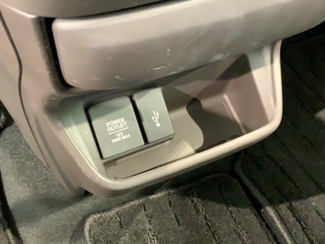 フリード Ｇ・ホンダセンシング　最長５年保証　ワンオーナ－　ナビＶＸＭ－２１７ＶＦＮｉ　ＴＶ　Ｒカメラ　ＣＤ録音　ＢＴオ－ディオ　ＤＶＤ　ＥＴＣ　ＬＥＤライト　両側電動ドア　ＶＳＡ　シ－トヒ－タ－　アルミ　スマ－トキ－　スペアキー（28枚目）