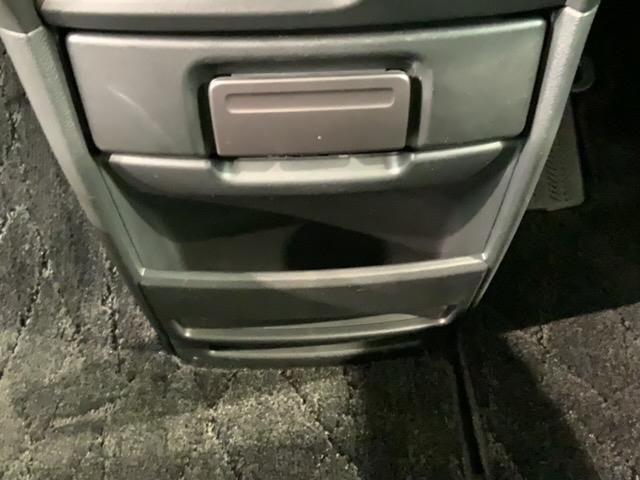 ステップワゴン モデューロXホンダセンシング 最長5年保証 ナビVXM-197VFNi TV Rカメラ CD録音 BTオ-ディオ DVD ドラレコ ETC LEDライト VSA 両側電動ドア クルコン アルミ フォグ スマートキー 盗難防止装置(28枚目)