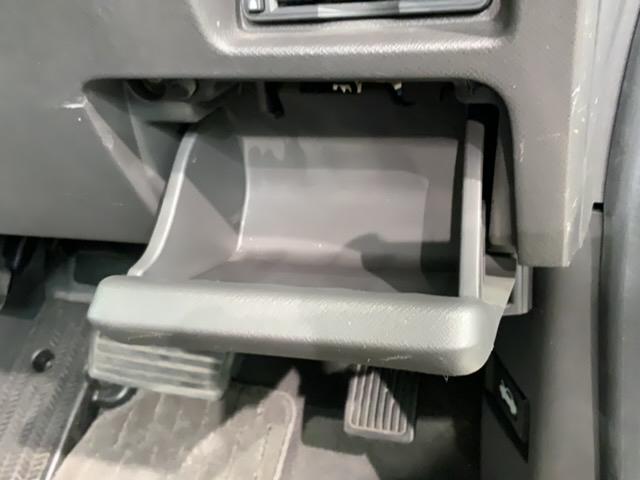 ステップワゴン GHIDエディション 1年保証 ワンオ-ナ- 純正ナビ TV Rカメラ CD録音 DVD ドラレコ Rモニタ- ETC HID 両側電動ドア VSA キ-レス 盗難防止装置 整備記録簿 ドアバイザ- AAC Wエアバッグ(28枚目)