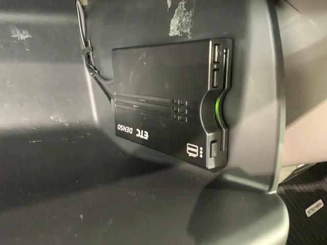 ステップワゴン G・EX H SENSING 1年保証 ナビ TV Rカメラ CD録音 DVD Rモニタ- ETC LEDライト 両側電動ドア VSA シ-トヒ-タ- アルミ スマ-トキ- スペアキー 盗難防止装置 整備記録簿(12枚目)