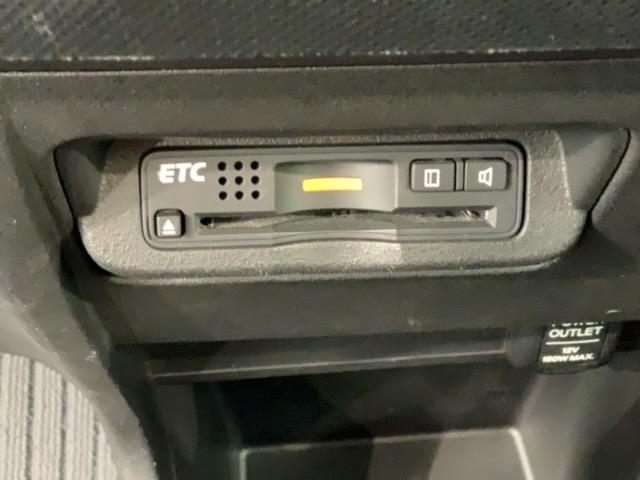 フリード Gジャストセレクション 禁煙 1年保証 ナビ フルセグ Rカメラ CD録音 BTaudio DVD ETC HID 両側電動ドア アルミ スマートキー 盗難防止装置 整備記録簿(11枚目)