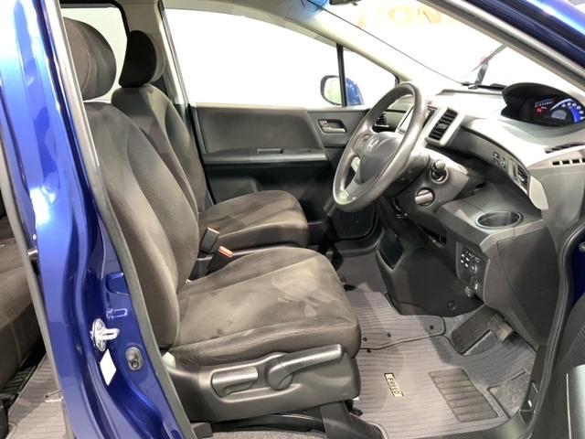 フリード Gジャストセレクション 禁煙 1年保証 ナビ フルセグ Rカメラ CD録音 BTaudio DVD ETC HID 両側電動ドア アルミ スマートキー 盗難防止装置 整備記録簿(18枚目)